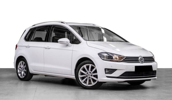 1 Volkswagen Golf 1.4 TSI 150 ch DSG7