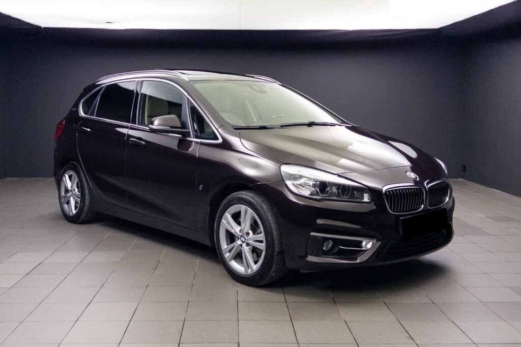 BMW Série 2 Active Tourer (225xe Luxury Line xDrive)