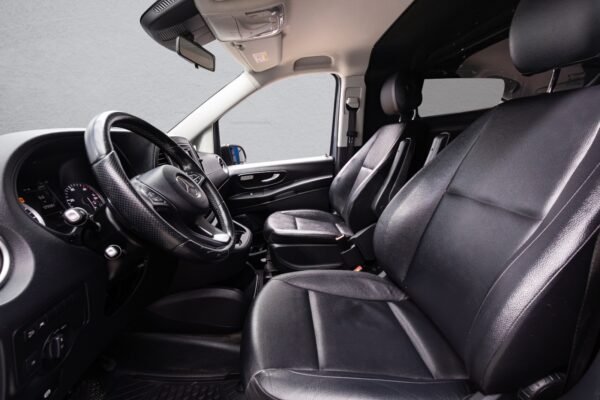 10 Mercedes-Benz Vito 119 CDI 4MATIC