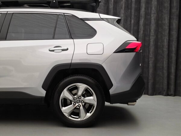 Toyota RAV4 2.5 Hybrid AWD-i Executive