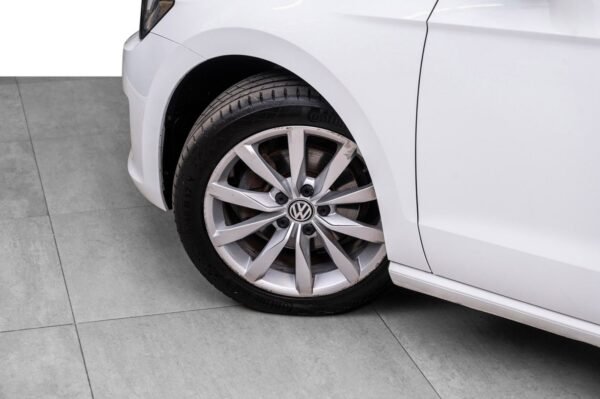 11 Volkswagen Golf 1.4 TSI 150 ch DSG7