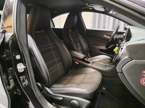 Mercedes-Benz CLA 180 Urban