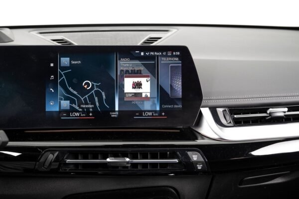 BMW X1 xDrive30e M-sport ACC Krok 360 H&K HUD