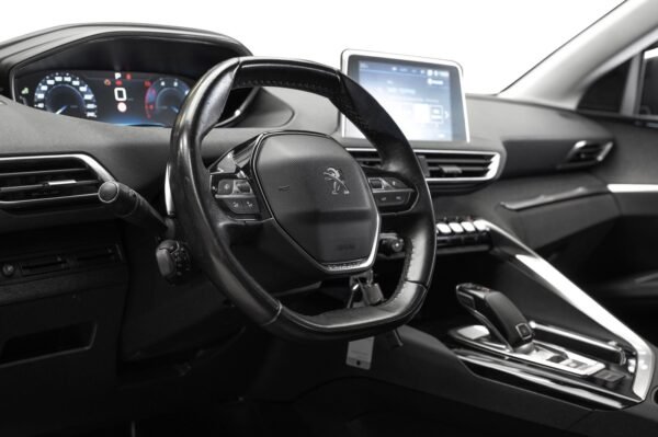 Peugeot 5008 1.5 HDi 130CH 7-SETS KROK CRUISE