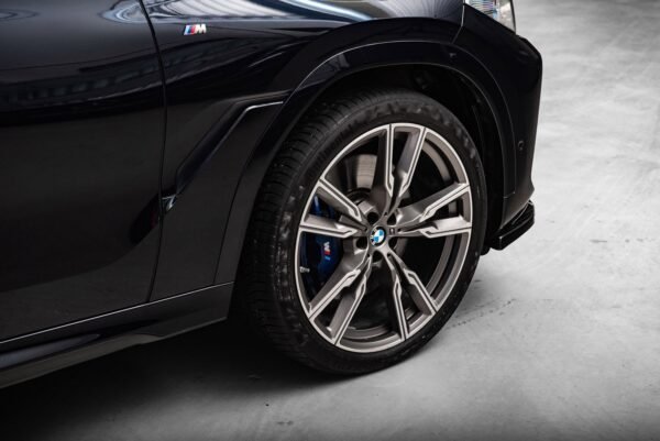 BMW X6 M50i