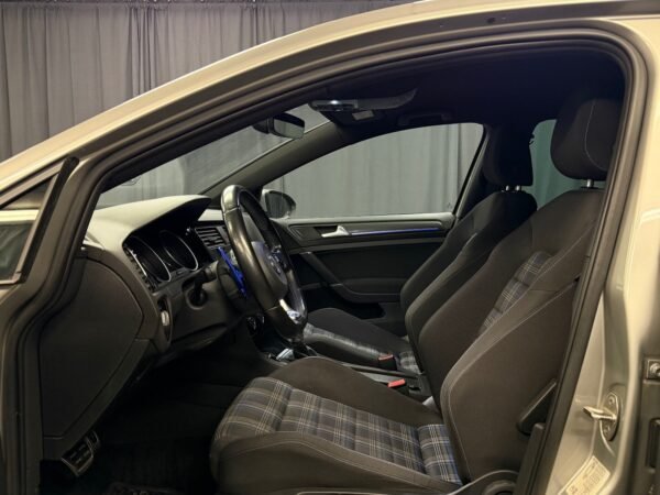 Volkswagen Golf VII GTE 1.4 TSI Plug-in Hybrid Facelift