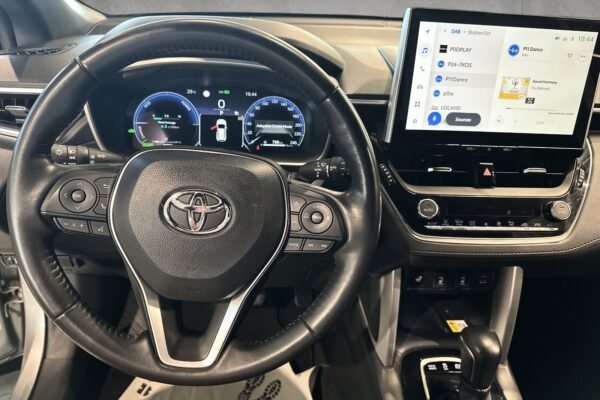 Toyota Corolla Cross 2,0 Hybrid AWD-i Executive