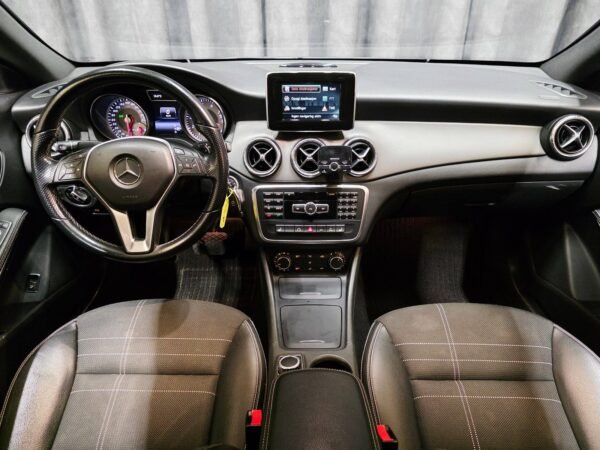Mercedes-Benz CLA 180 Urban