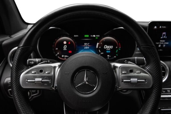 Mercedes-Benz GLC 300 de 4MATIC AMG