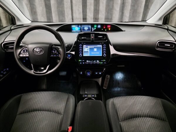 13 Toyota Prius 1.8 VVT-i Hybride AWD-i Actif