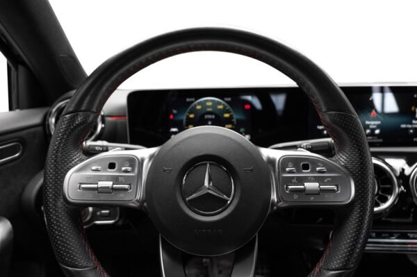 Mercedes-Benz A180