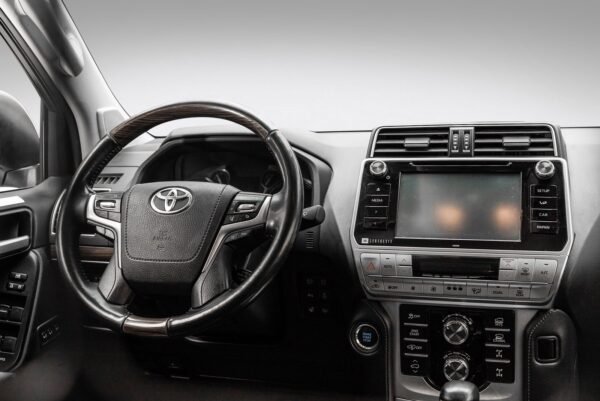 Toyota Land Cruiser Prado 150 2.8 D-4D VX