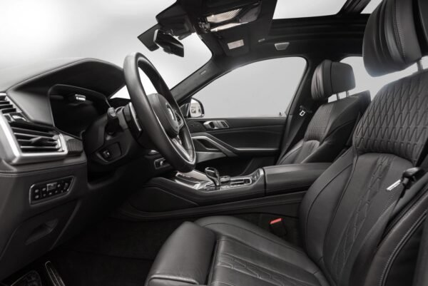 BMW X6 M50i