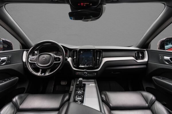 Volvo XC60 T8 AWD R-Design