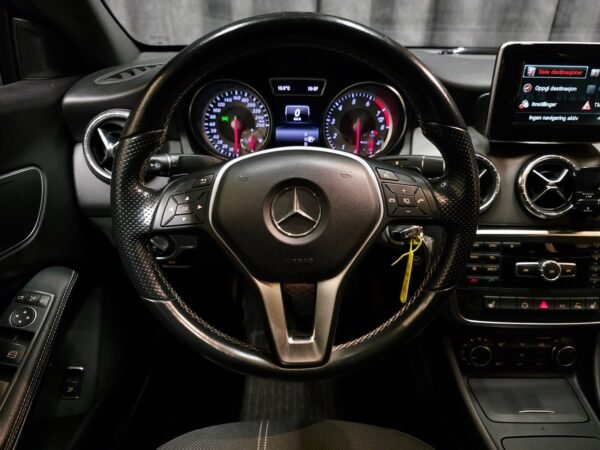 Mercedes-Benz CLA 180 Urban