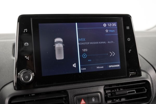 15 Peugeot Partner L1 1.5 BlueHDi 130 EAT8