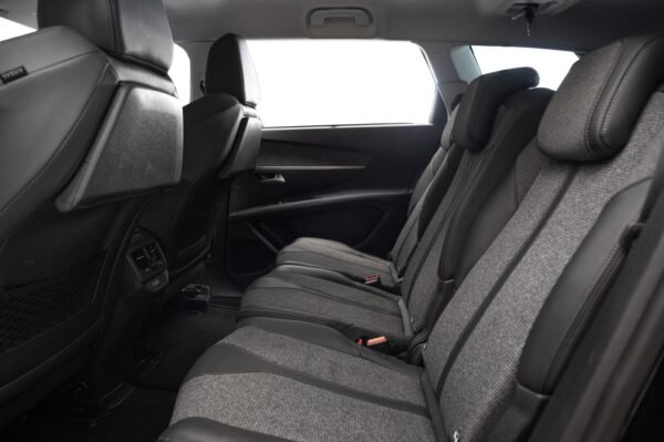 Peugeot 5008 1.5 HDi 130CH 7-SETS KROK CRUISE