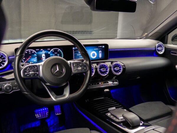 Mercedes-Benz Classe A 250 e AMG Line