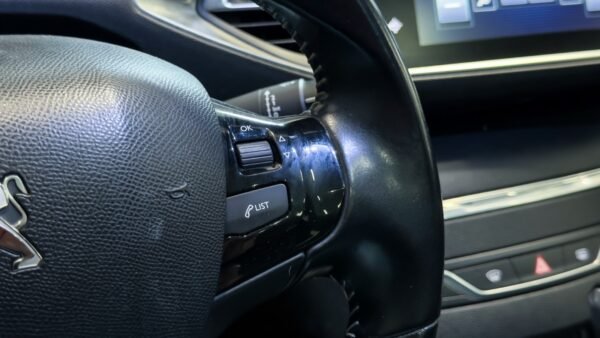 Peugeot 308 SW BlueHDi 120