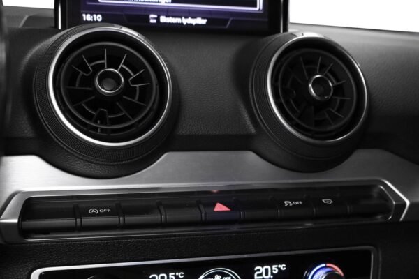 16 Audi Q2 TFSI (ACC/DEFA/Sièges sport/LED/DAB+/Capteur)