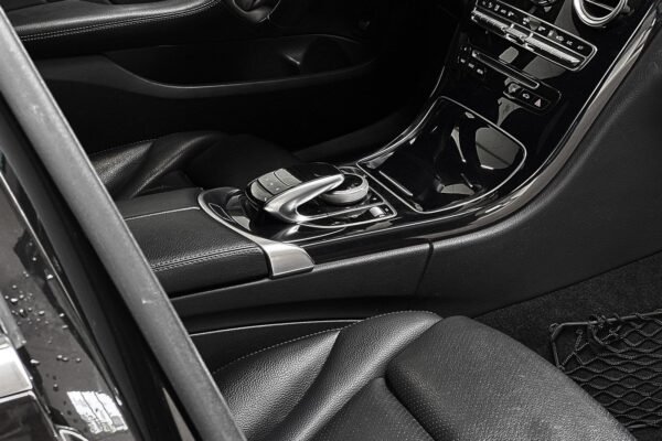 16 Mercedes-Benz Classe C 350 e AMG Line