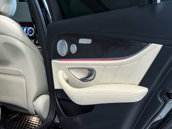 17 Mercedes-Benz Classe E 63 S 4MATIC+