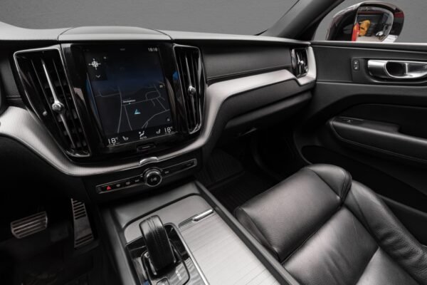 Volvo XC60 T8 AWD R-Design