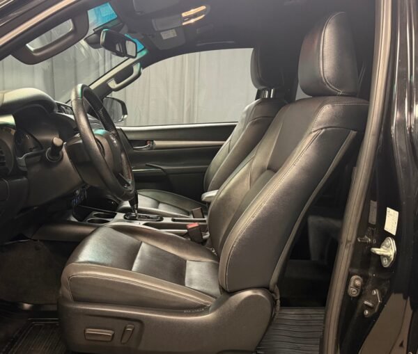 Toyota HiLux 2.8 D-4D X-CAB SR+ 4WD