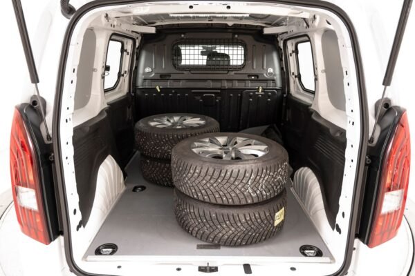 18 Peugeot Partner L1 1.5 BlueHDi 130 EAT8