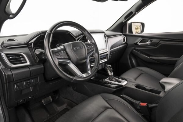 Isuzu D-Max 1.9 Double Cab Black Edition 4D Aut
