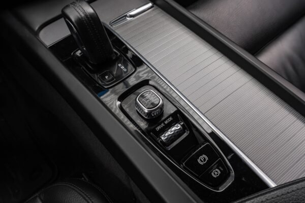 Volvo XC60 T8 AWD R-Design