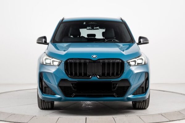 BMW X1 xDrive30e M-sport ACC Krok 360 H&K HUD