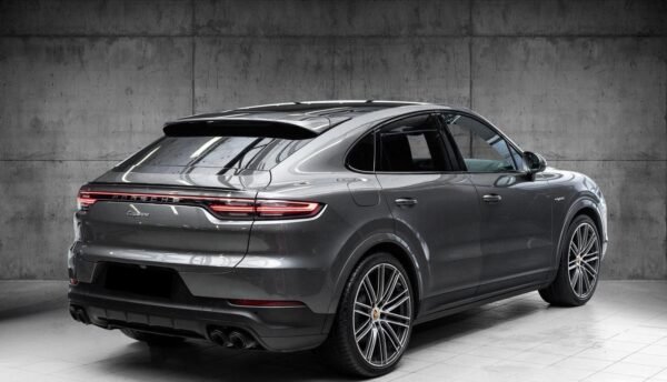 Porsche Cayenne Coupe E-HYBRID 476CH ACC 18-VEIS BOSE LUFT SPORT-CHRONO PDLS+