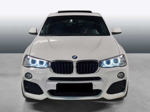 2 BMW X4 xDrive20d M Sport