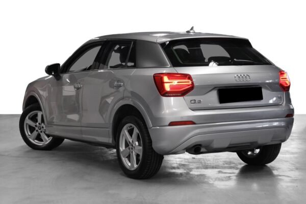 2 Audi Q2 TFSI (ACC/DEFA/Sièges sport/LED/DAB+/Capteur)