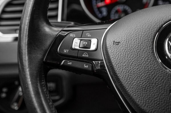 21 Volkswagen Golf 1.4 TSI 150 ch DSG7