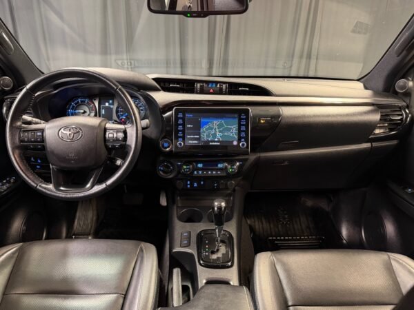 Toyota HiLux 2.8 D-4D X-CAB SR+ 4WD
