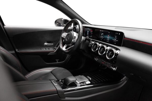 Mercedes-Benz A180