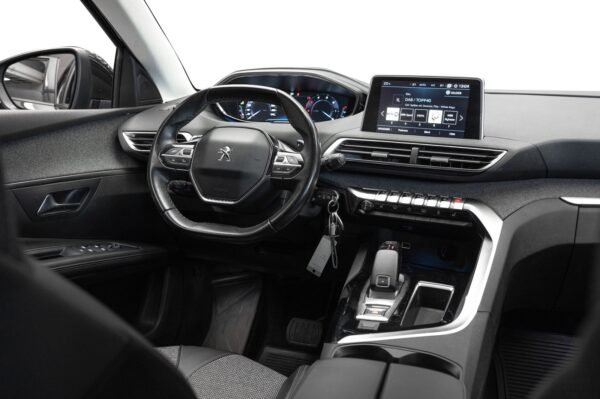 Peugeot 5008 1.5 HDi 130CH 7-SETS KROK CRUISE