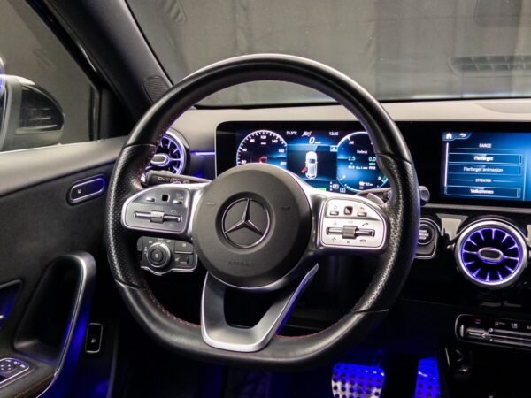 Mercedes-Benz Classe A 250 e AMG Line