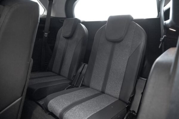 Peugeot 5008 1.5 HDi 130CH 7-SETS KROK CRUISE