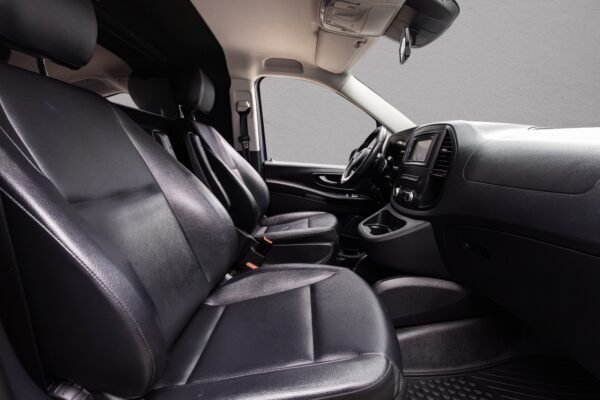 23 Mercedes-Benz Vito 119 CDI 4MATIC