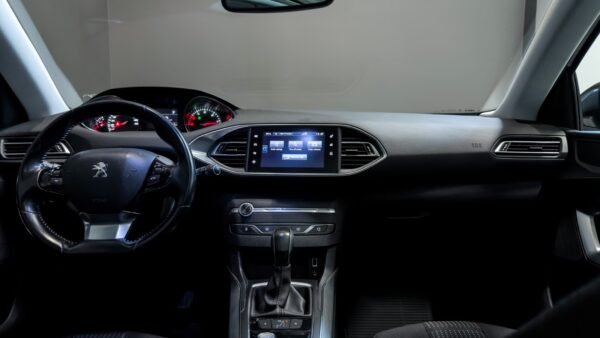 Peugeot 308 SW BlueHDi 120