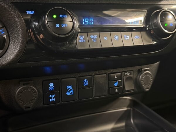 Toyota HiLux 2.8 D-4D X-CAB SR+ 4WD