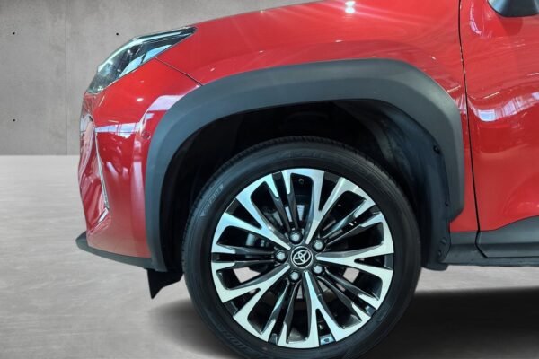 Toyota Yaris Cross 1,5 Hybrid AWD-i Executive Bi-Tone