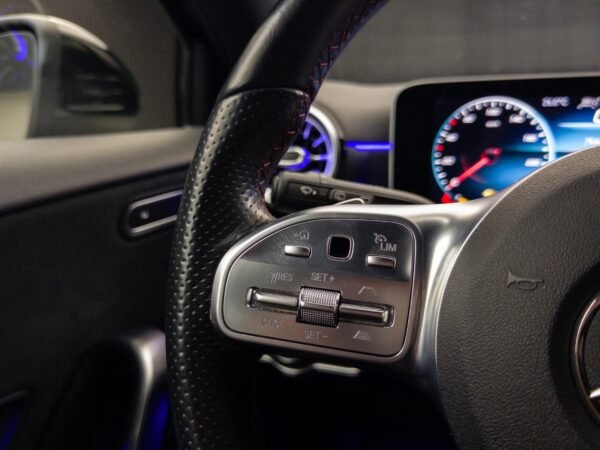 Mercedes-Benz Classe A 250 e AMG Line