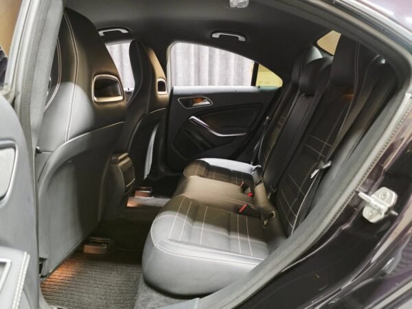 Mercedes-Benz CLA 180 Urban