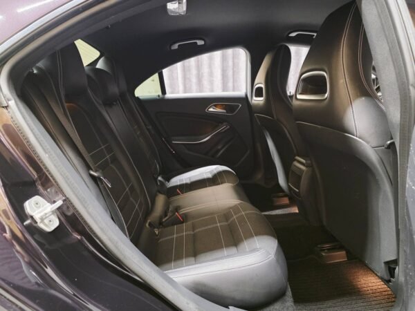 Mercedes-Benz CLA 180 Urban