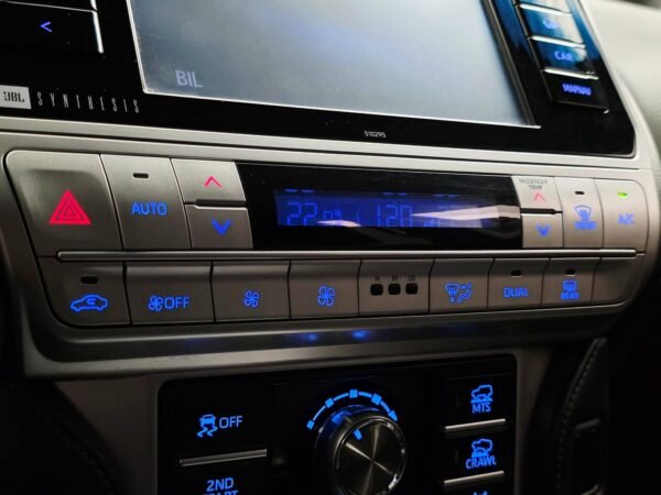28 Toyota Land Cruiser 2.8 D-4D GX