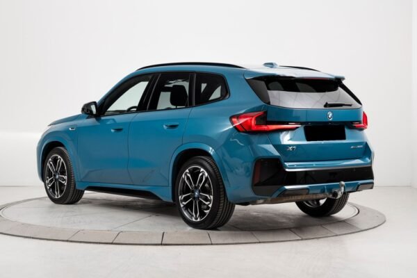 BMW X1 xDrive30e M-sport ACC Krok 360 H&K HUD